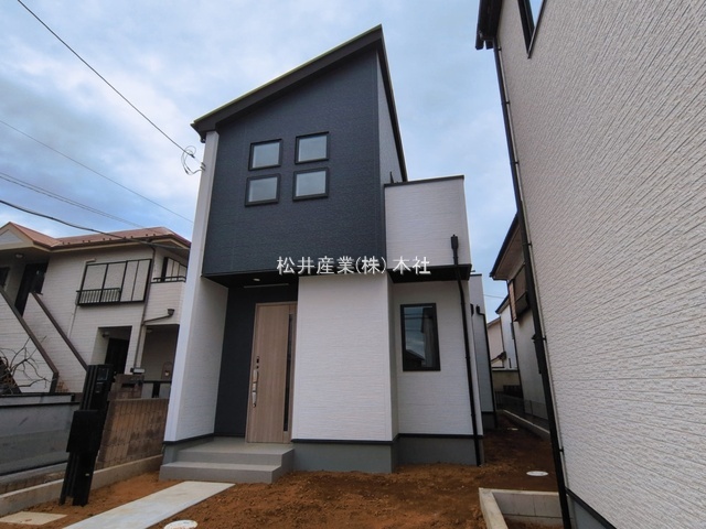 草加市稲荷12期2棟 1号棟