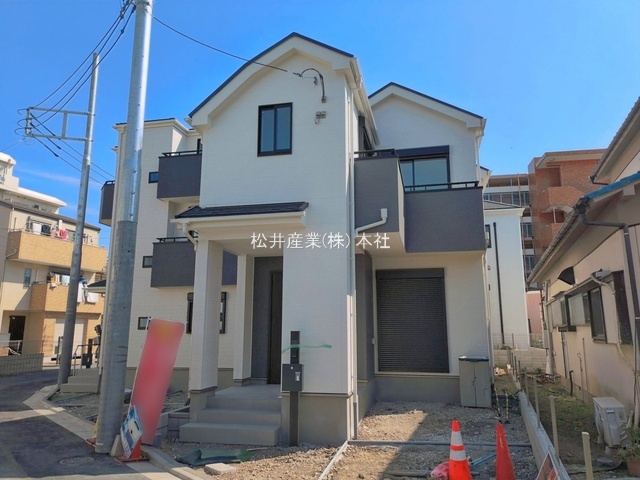 足立区六月1丁目675番 B号棟