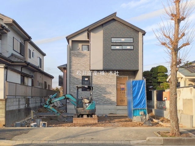 吉川市吉川2丁目 1号棟