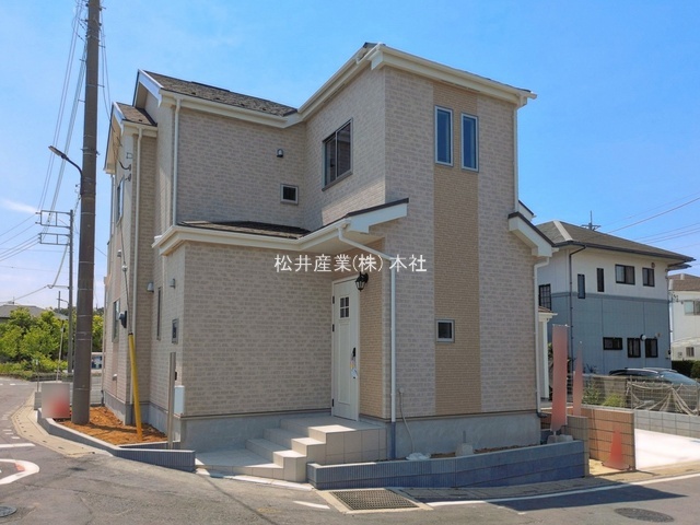 草加市谷塚仲町181番 B号棟