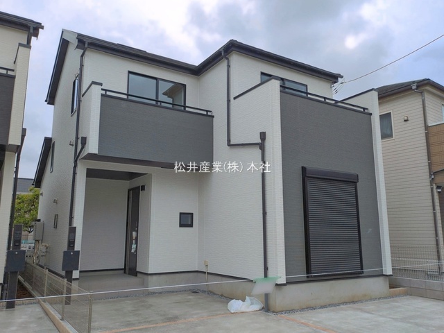 草加市谷塚町1142番 1-B号棟